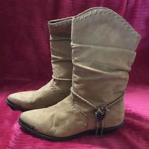 Beautiful Vintage Zodiac Suede Boots 6.5 M